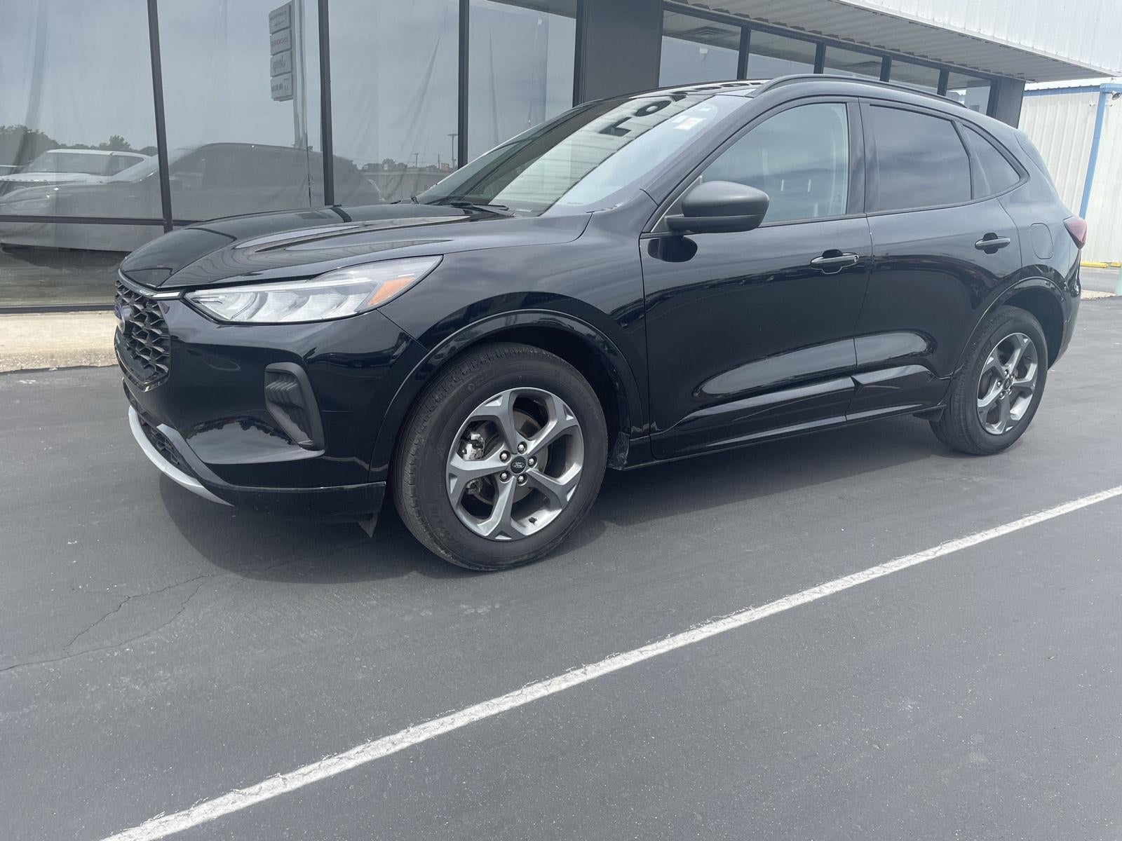 2023 Ford Escape — side profile view