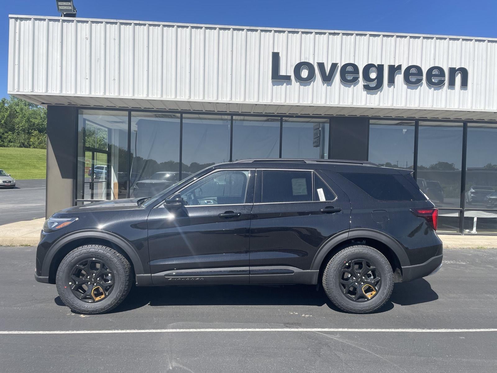 2026 Ford Explorer Tremor in Agate Black Metallic — front three-quarter view